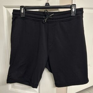 Billabong young men’s shorts size small